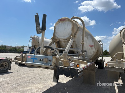2002 Heil T/A Pneumatic Bulk Trailer