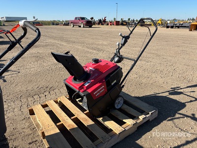 Honda HS720 1 ft 8 in Snow Blower