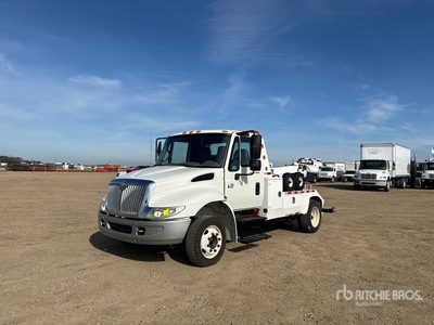 2006 International 4200 4x2 Tow Truck