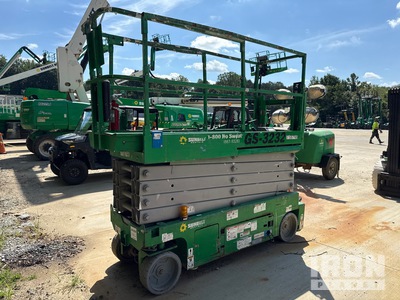 2015 Genie GS-3232 Electric منصة رفع متحركة (Inoperable)