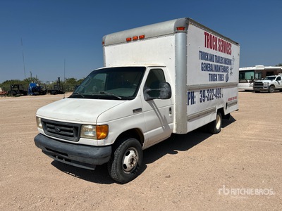 2006 Ford E-350 4x2 Camion fourgon