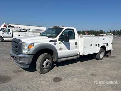 2016 Ford F-450 XL 4x2 Utility Truck