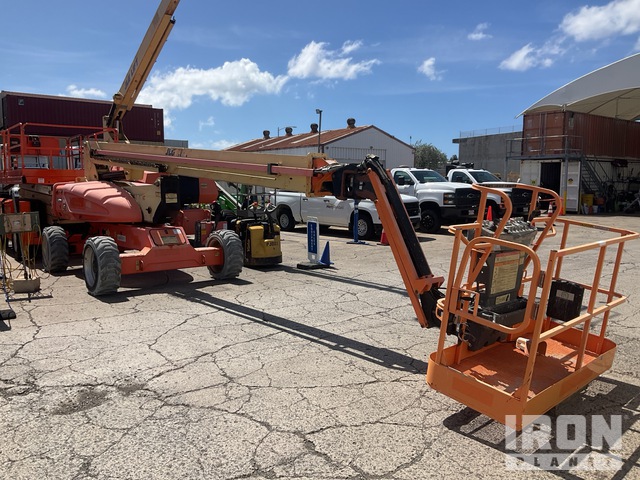 ELEVADOR TELESCóPICO 2013 JLG 4WD M600JP