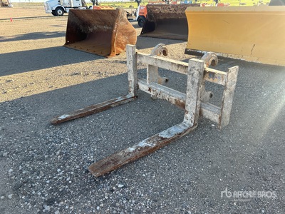 46 in Q/C Wheel Loader Forks - Fits John Deere 544