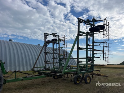 John Deere E1610 40 ft Cultivator