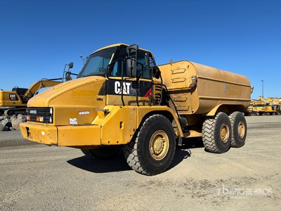 2007 Cat 725 6x6 Water Wagon