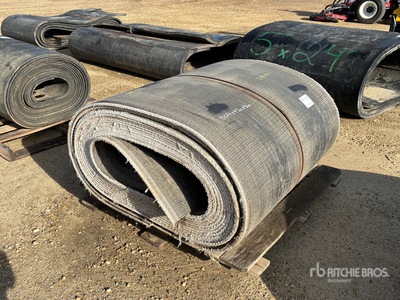 100 Ft of 45 In x 1/2 In Rubber Matting Varios. Industrial