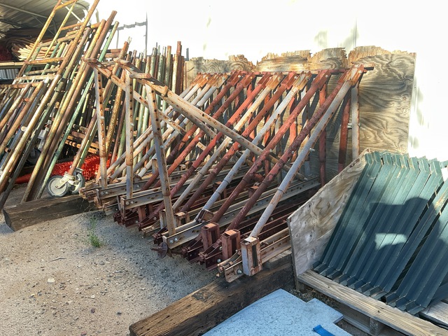 Quantity of (16) Dayton Superior C89L Bridge Overhang Brackets Quantity of (16) Dayton Superior C89L Bridge Overhang Brackets