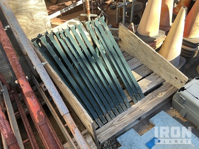 Quantity of (12) Dayton Superior C49W Bridge Overhang Brackets