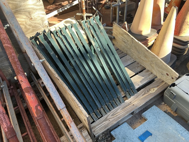 Quantity of (12) Dayton Superior C49W Bridge Overhang Brackets Quantity of (12) Dayton Superior C49W Bridge Overhang Brackets