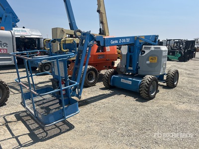 2018 Genie Z34/22 2WD Diesel Articulating Boom Lift