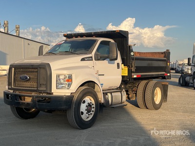 2017 Ford F-750 4x2 Camion à benne essieu simple