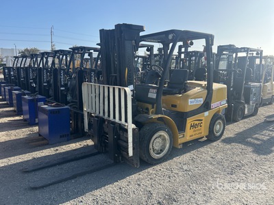 2017 Yale GDP080VX 7000 lb Forklift