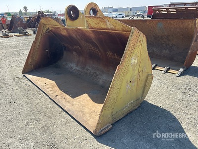 124 in Digging Excavator Bucket