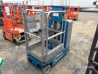 2009 Genie GR-12 Vertical Mast Lift