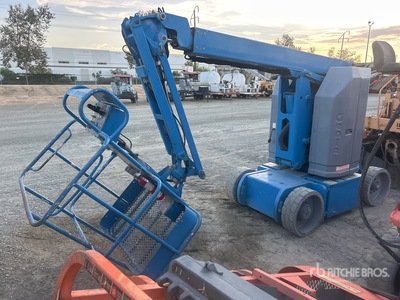 2012 Genie Z-30/20N 2WD Electric Articulating Boom Lift
