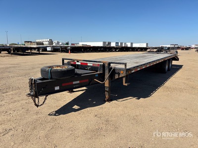 2014 PJ Trailers 30 ft T/A Plant Trailer