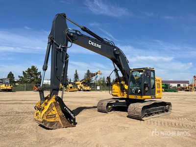 2021 John Deere 245G LC حفارة بجنزير
