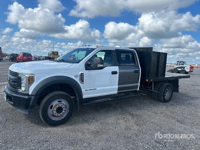 2019 Ford F-450 XL 4x2 Crew Cab Flatbed Truck