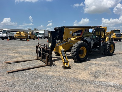 2019 Cat 1255D を見 Telehandler