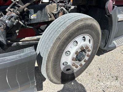 2018 Kenworth T680 6x4 T/A Sleeper Truck Tractor