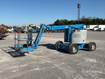 2015 Genie Z34/22 4WD Dual Fuel Plataforma Elevadora Articulada