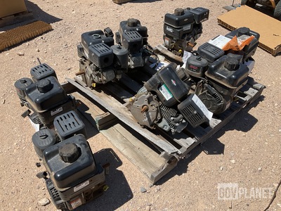 (8) Briggs & Stratton Engines