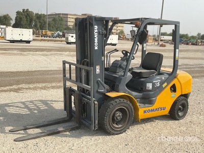 Komatsu FD30T-17 3 ton Chariot Élévateur