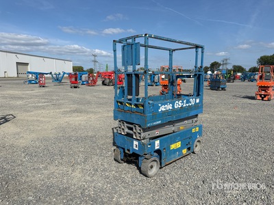 2014 Genie GS-1530 Electric Scissor Lift