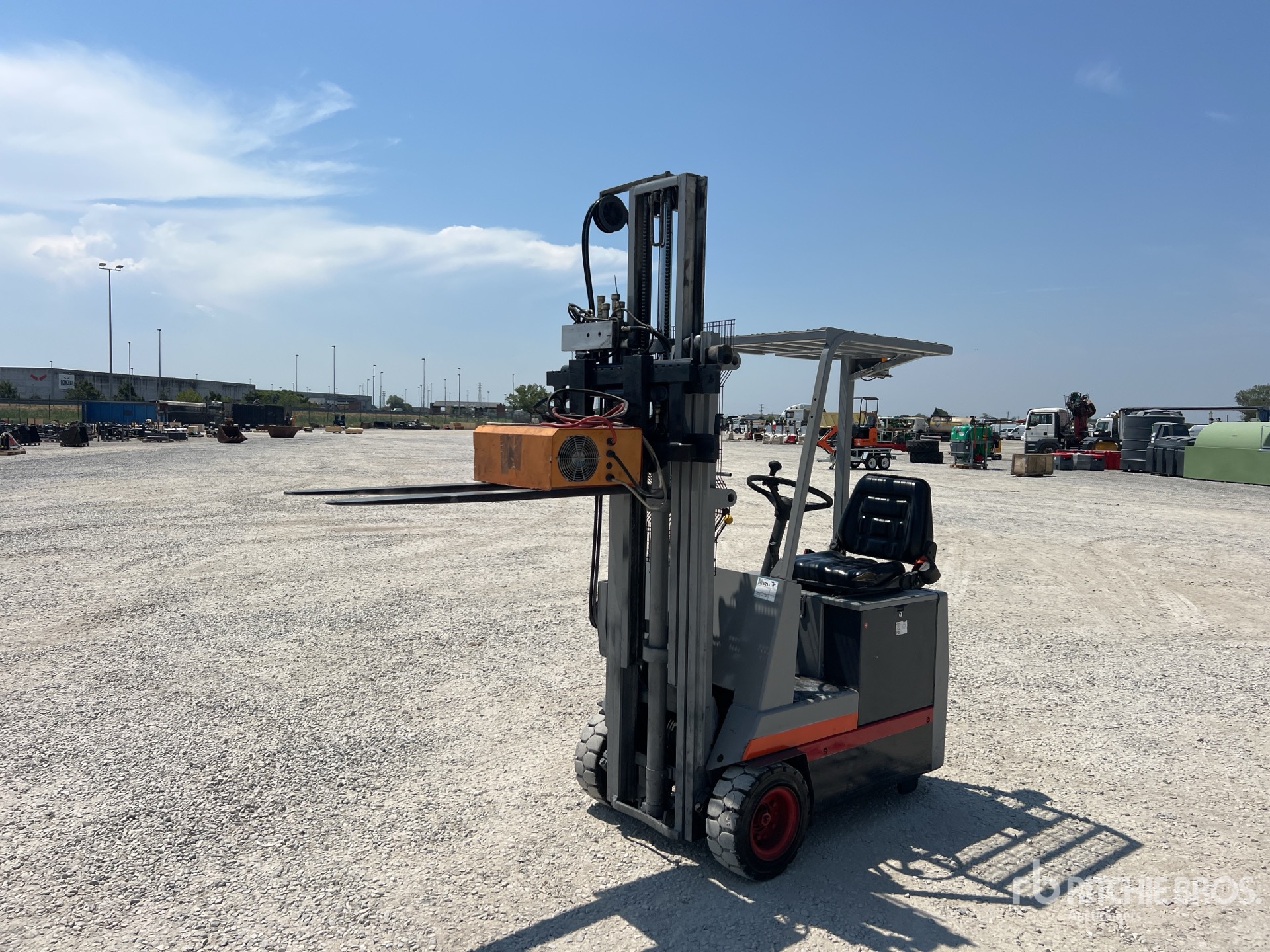 1988 OM Electric Forklift