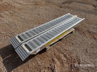 6 Ton Aluminum Loading Ramps (Unused)