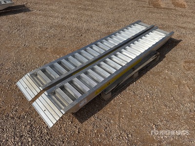 6 Ton Aluminum Loading Ramps (Unused)