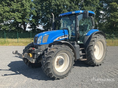2004 New Holland TS135 A Ciągnik 4WD
