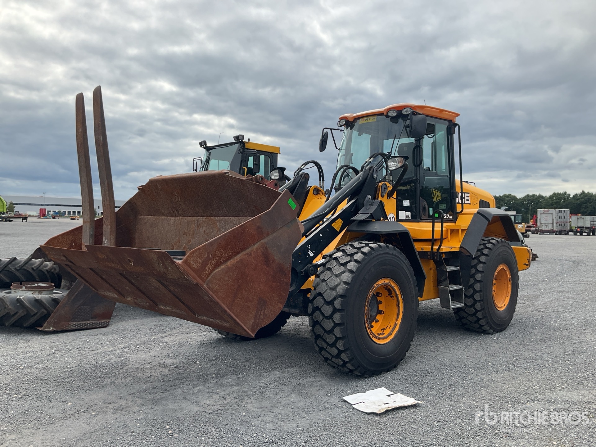 2013 JCB 437HT Wheel Loader