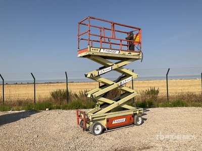 2001 JLG 2033E3 Electric Elevador de tijera