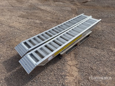 6 Ton Aluminum Loading Ramps (Unused)
