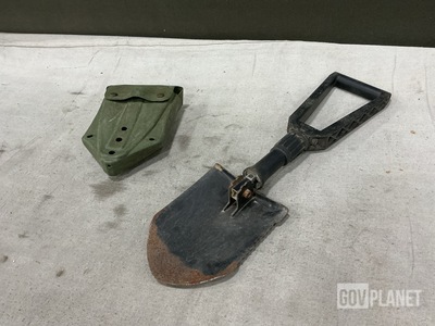 (527) Entrenching Tool Carriers & (118) Entrenching Tools