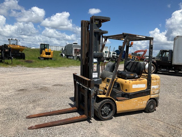 2002 Cat GC30K Cushion Tire Forklift