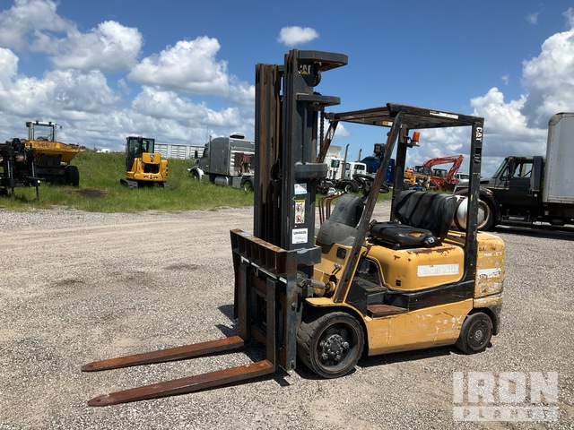 MONTACARGAS 2003 CATERPILLAR GC30K