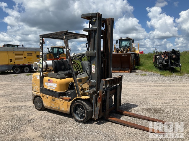 MONTACARGAS 2003 CATERPILLAR GC30K