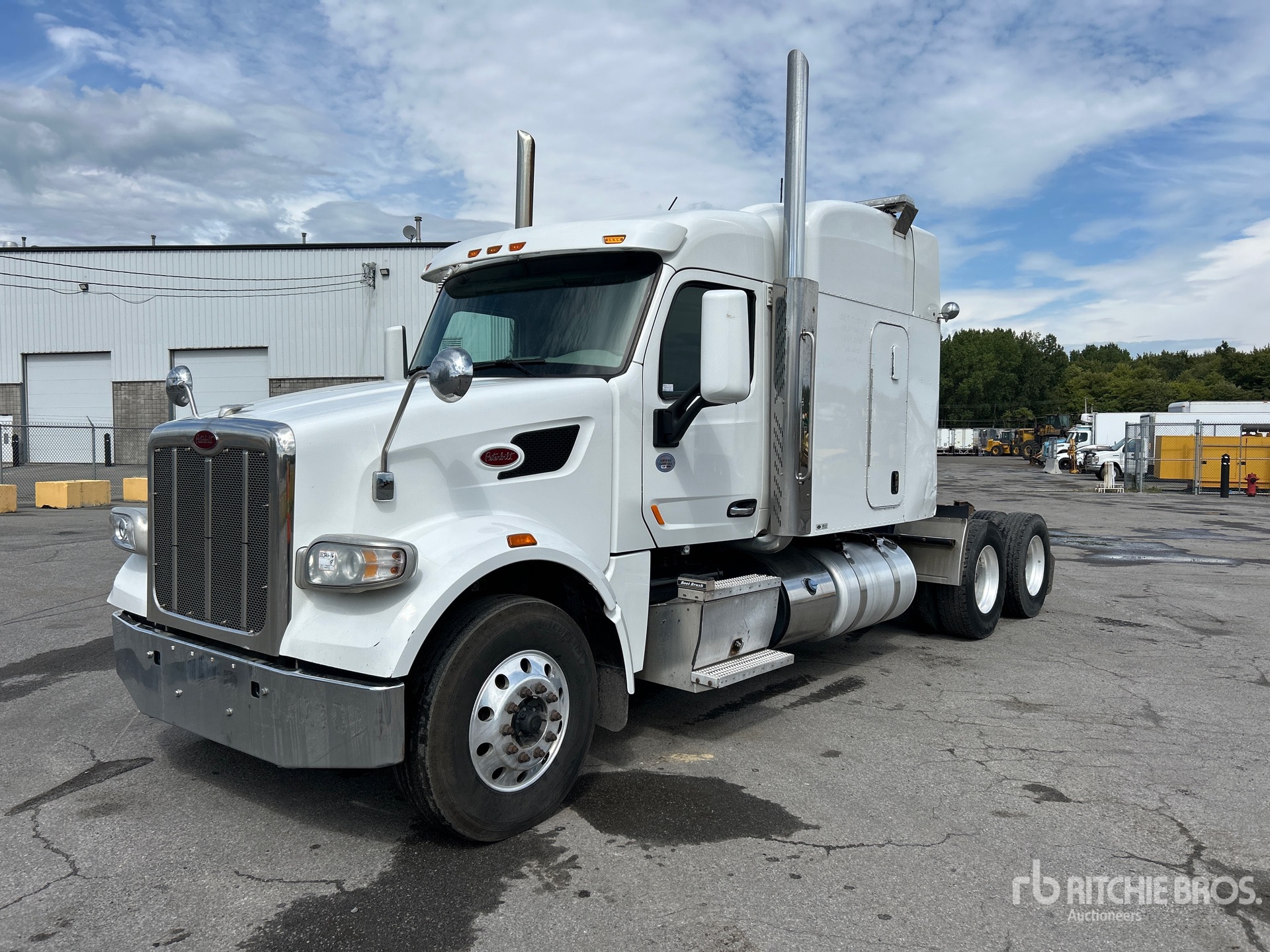 2021 Peterbilt 567 6x4 6x4 Ciągnik siodłowy T/A z kabiną sypialną