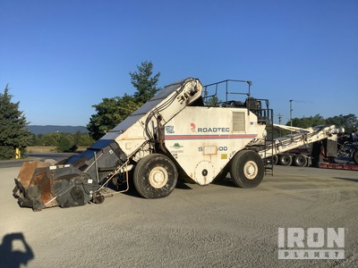 1994 (unverified) Roadtec SB2500 Wheel Asphalt Transfer Machine
