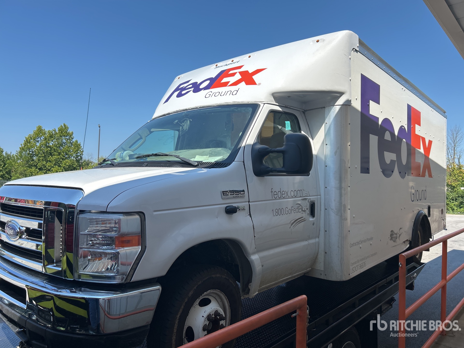 2017 Ford F-350 4x4 Crew Cab Pickup (Inoperable)