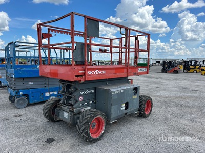 2016 Skyjack 6832RT 4x4 Diesel Scissor Lift