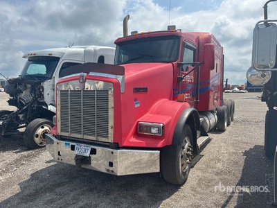 2012 Kenworth T800 6x4 8x4 Tri/A Sleeper Truck Tractor (Inoperable)