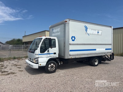 2006 GMC W4500 4x2 Van Truck