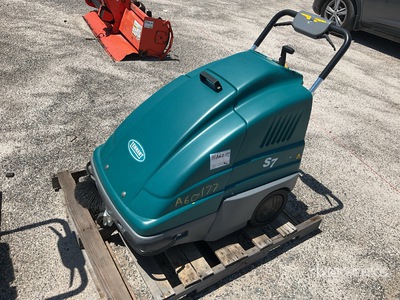 2023 Tennant S7 Floor Sweeper