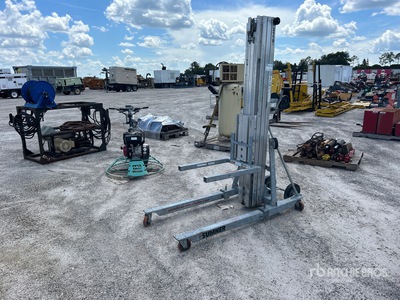 2021 Sumner 2118 Materialaufzug