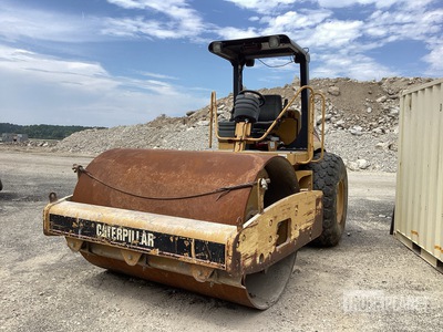 Cat CS563E Smooth Drum Compactor