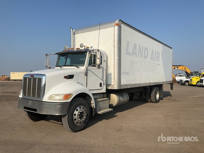 2006 Peterbilt 335 4x2 Autocarro furgonato